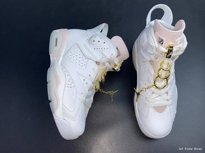 1st Kicks Jordan Gold (W) 6 Retro DH9696-100 Hoops Air 0801